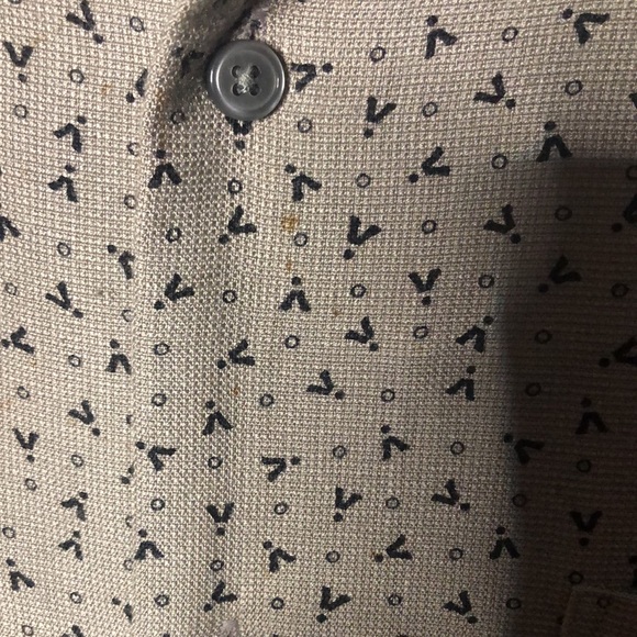 Perry Ellis 100% silk button up - Picture 4 of 4